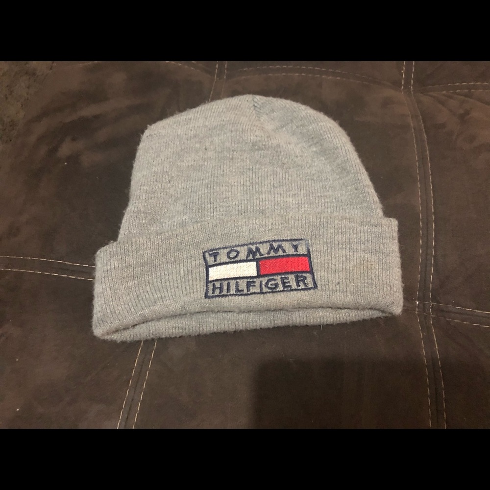 Tommy Hilfiger hat
